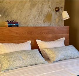 2 bedroom villa with heated pool & tennis court near Zadar, sleeps 4